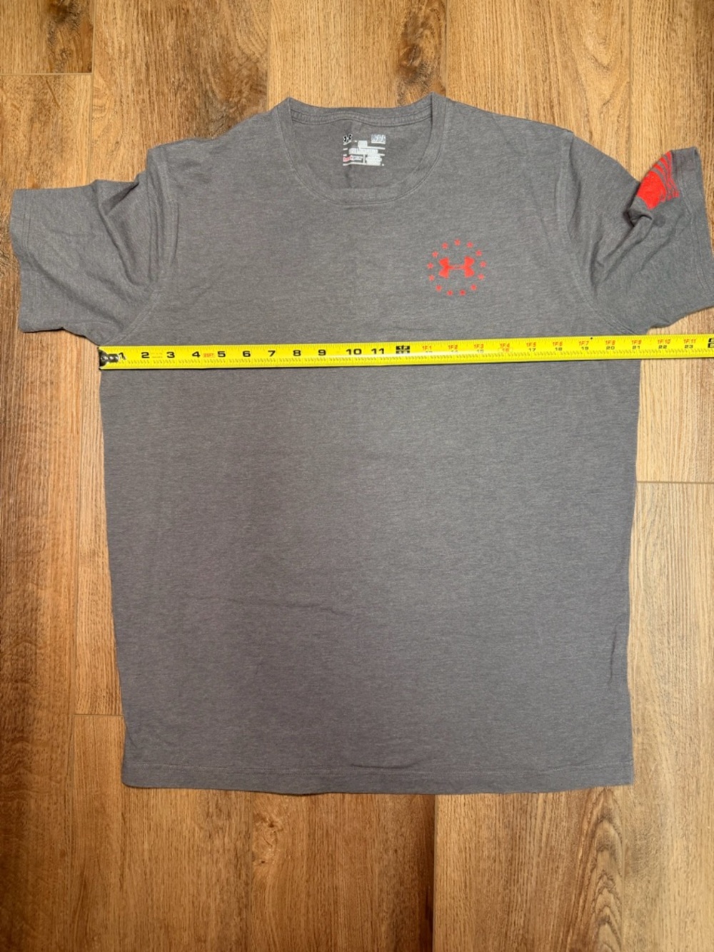 Under Armour Freedom Flag T-Shirt Men’s Large Gray Red Graphic Wounded Warrior - Picture 9 of 10